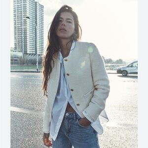 Zara Cropped Blazer Size Medium